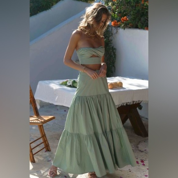 Runaway The Label Ayla Sage Green Crop Top & Maxi Skirt Set - Size Medium, US 6 - Picture 9 of 14